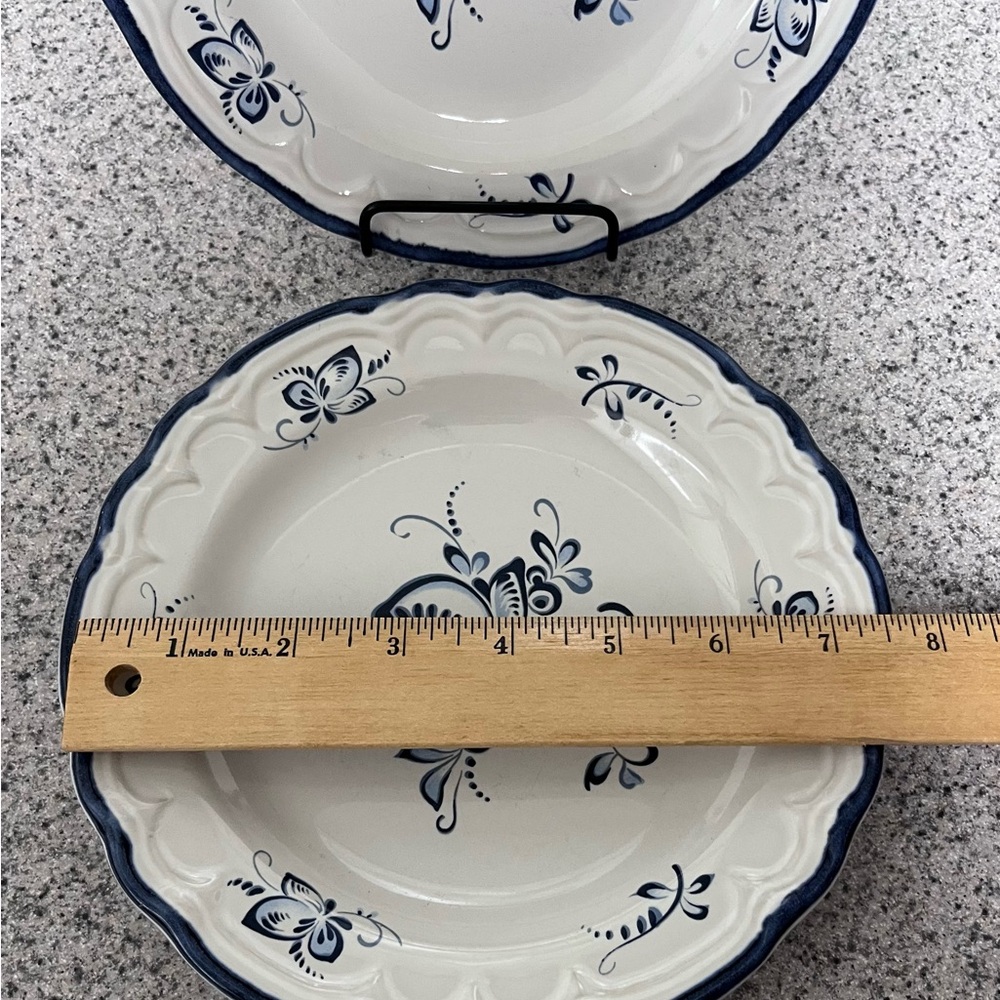 Haeng Nam Stoneware Blue and White Floral Plates Louvre Pattern. Set of 2. - Picture 7 of 7